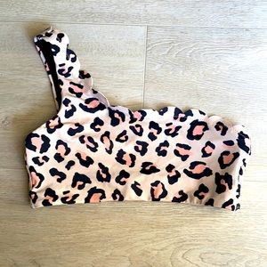 Chelsea28 scalloped leopard swim top